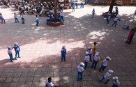 Phụ huynh bức xúc vì phải “tự nguyện” nộp gần 650 nghìn đồng/học sinh
